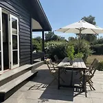 別荘 A Classic Summer House Atmosphere On Northern Mon *