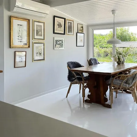 度假居 A Classic Summer House Atmosphere On Northern Mon *