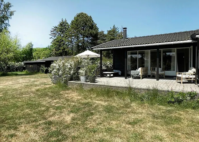 Dom wakacyjny A Classic Summer House Atmosphere On Northern Mon Stege